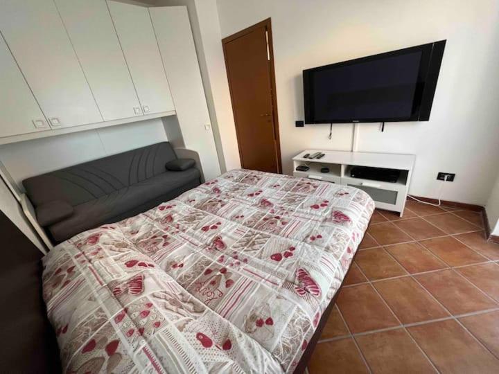 Piccolo Monolocale Confortevole Vicino A Milano Кормано Екстер'єр фото